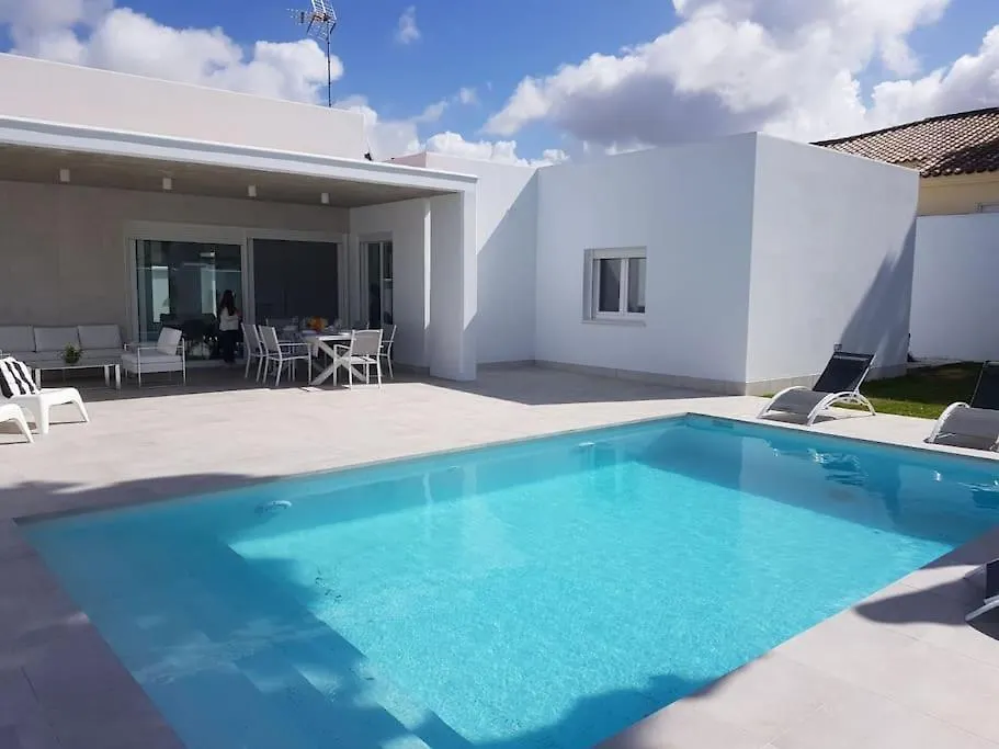 Chalet Arriluce Plaza De Parking Gratis En La Playa Chiclana de la Frontera