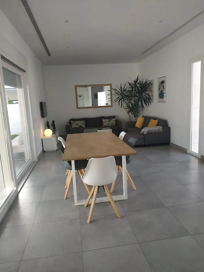 Chalet Arriluce Plaza De Parking Gratis En La Playa Chiclana de la Frontera Spain